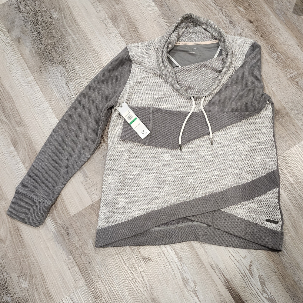 Calvin Klein Gray and Cream Knit Sweater